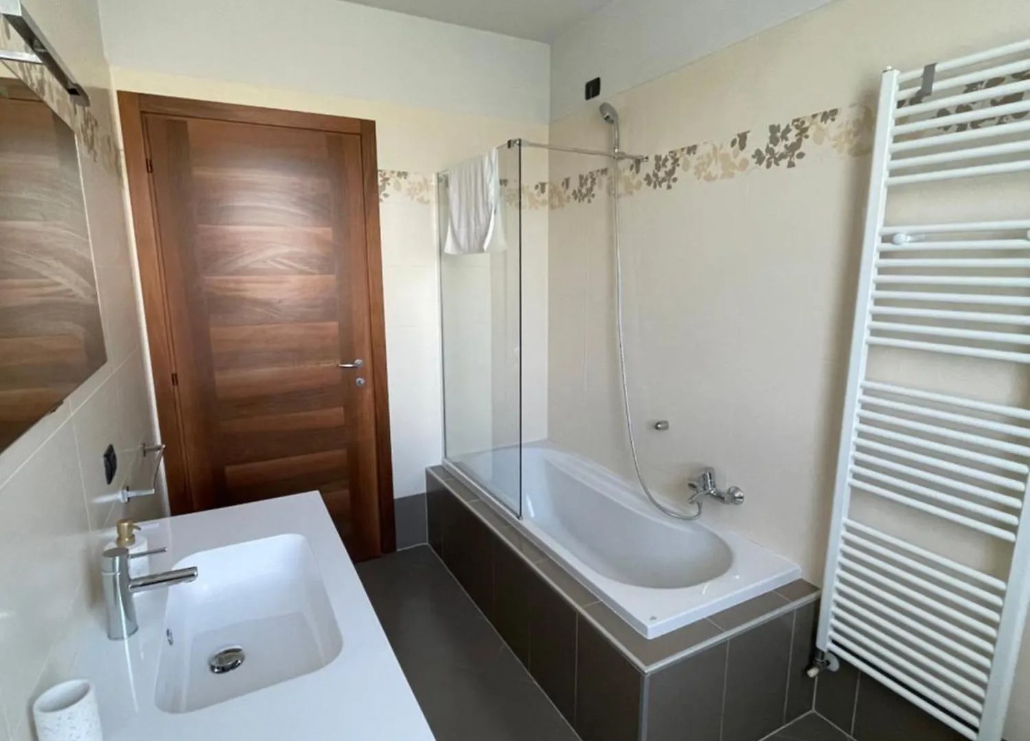 Residenza Al Pellegrino Apartment Peschiera del Garda 0*,  Italy